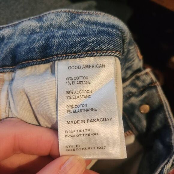 Good American Light Wash Distressed Pockets Denim Cropped Jeans Blue Size 6/28 - Picture 10 of 11